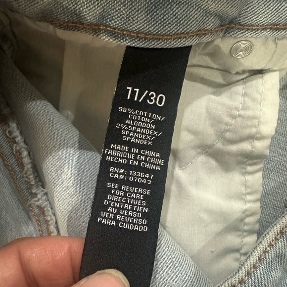 Kendall & Kylie Hipster Short - Picture 7 of 11